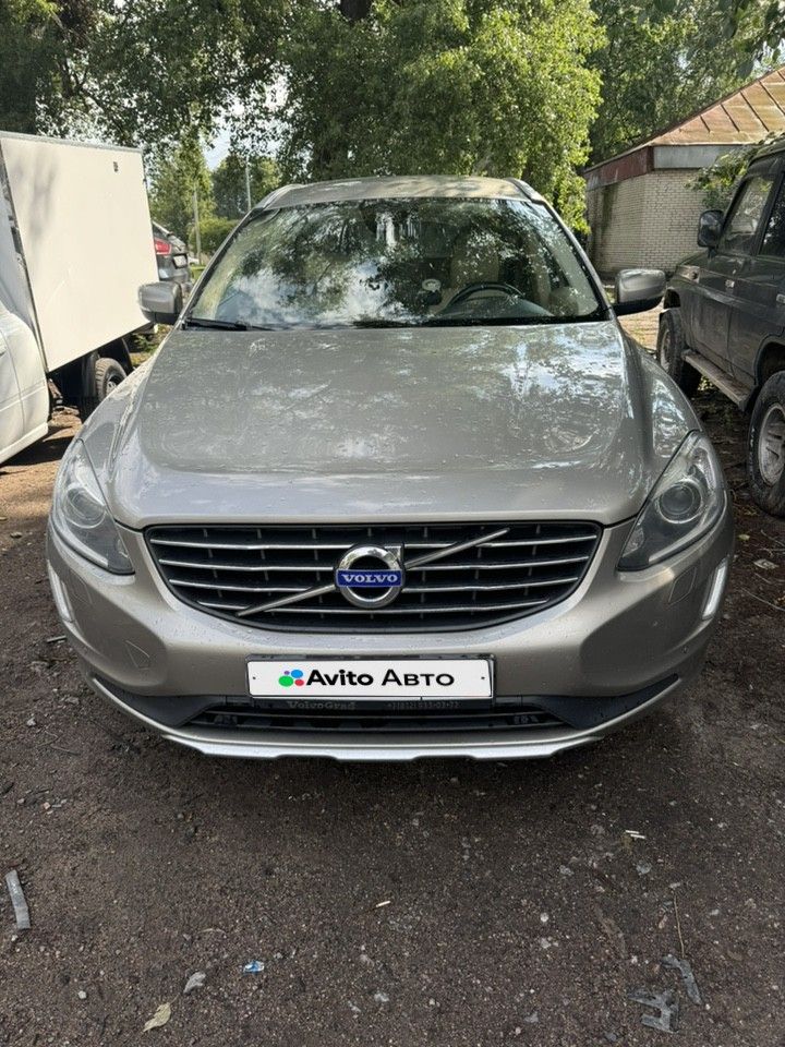 Volvo XC60: фото владельца