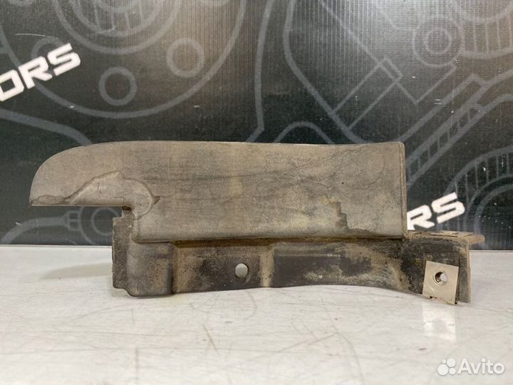 Щиток задний правый Audi A4 B6 ASN 2004