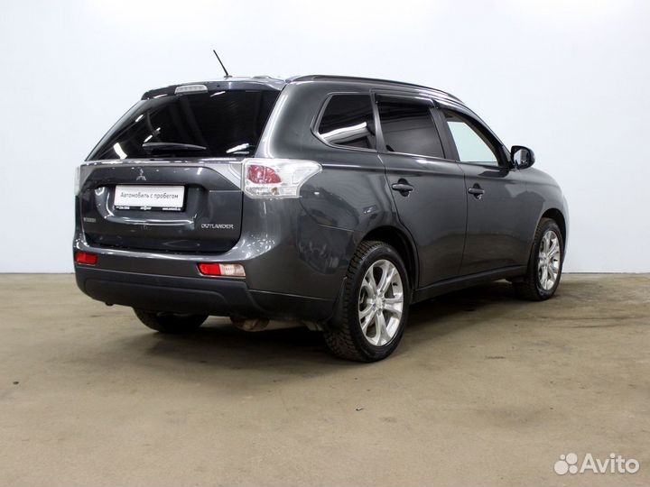Mitsubishi Outlander 2.4 CVT, 2013, 236 937 км