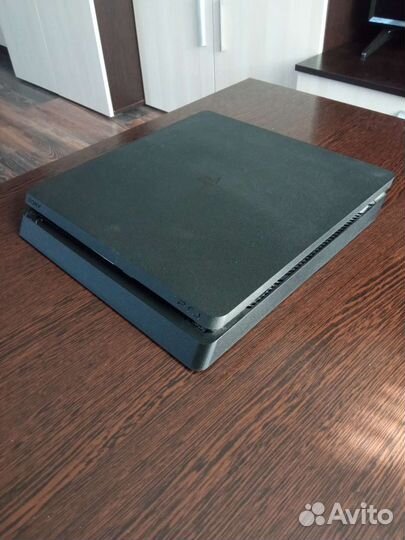 Sony PS4 slim прошитая 5.05