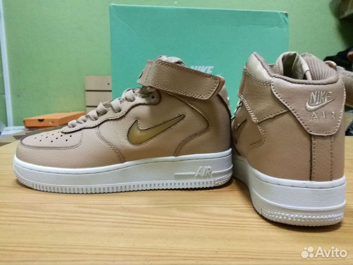 Кроссовки Nike AF 1 размер 40