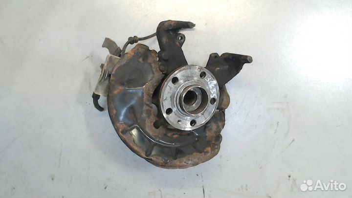 Ступица (кулак, цапфа) Volkswagen Polo, 2002