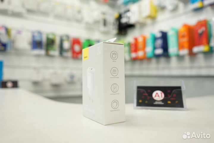 Сетевое зарядное устройство Baseus Compact White