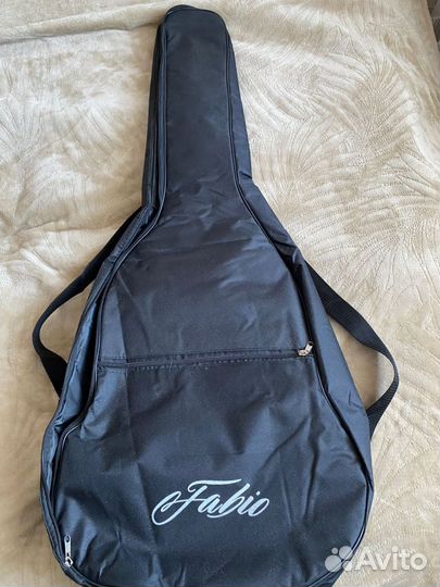 Акустическая гитара