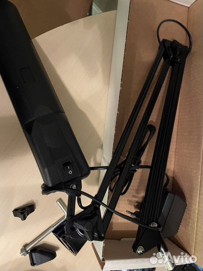 Лампа настольная