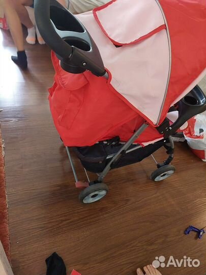Прогулочная коляска