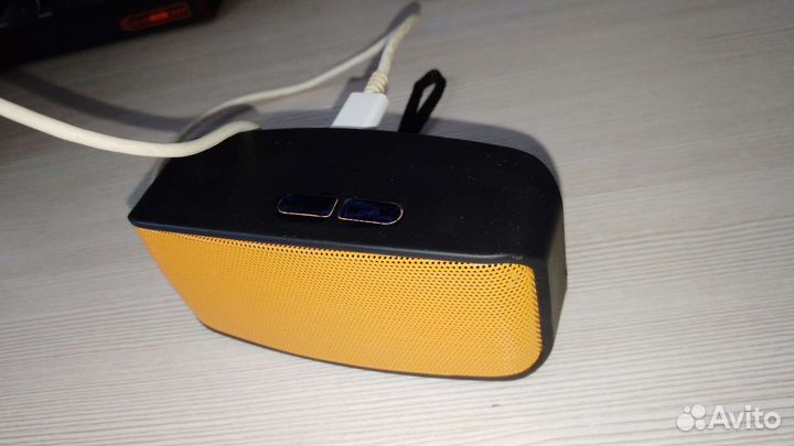 Блютуз колонка