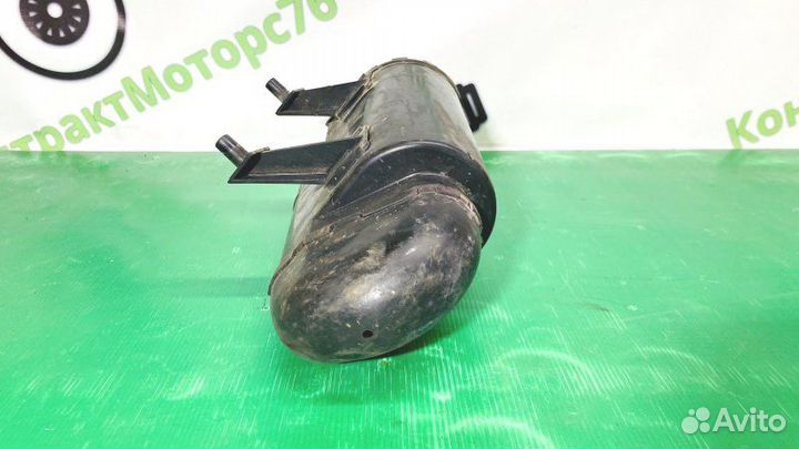 Резонатор воздушного фильтра Audi 80S седан 1 1989