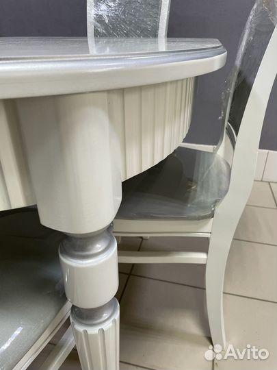 Кухонный стол раскладной белый