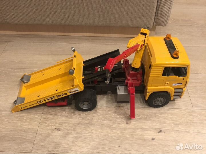 Детские игрушки эвакуатор bruder