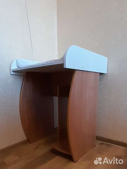 Пеленальный стол