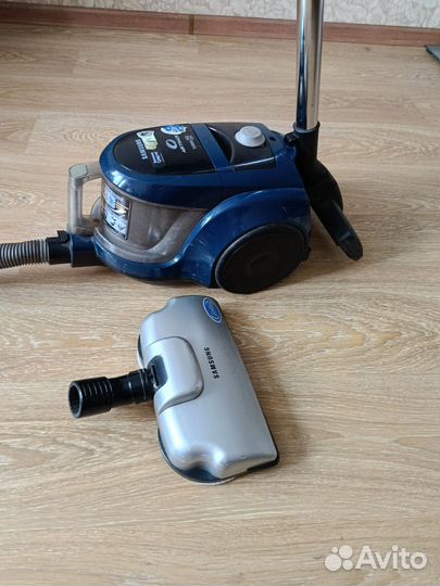 Пылесос Samsung бу +щётка для паркета