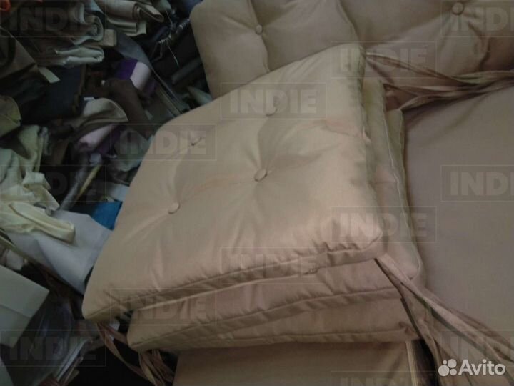 Подушки и матрасы для уличной мебели