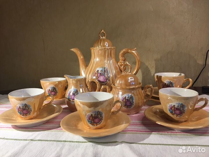 Фарфоровый кофейный сервиз. Япония. 90-е