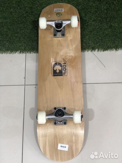 Скейтборд Canada