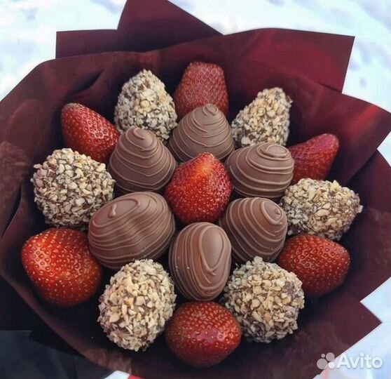 Клубника в шоколаде букеты