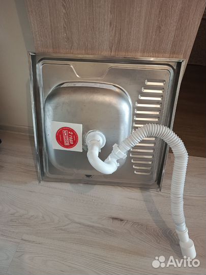 Раковина из нержавейки 600х600