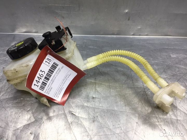 Бачок главного тормозного цилиндра Opel Meriva 200