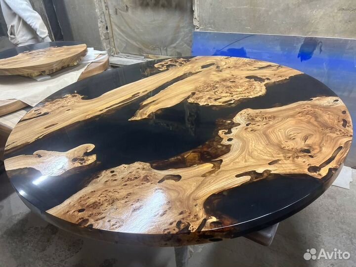 Стол из массива