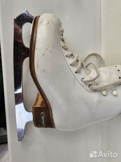 Фигурные коньки risport 210