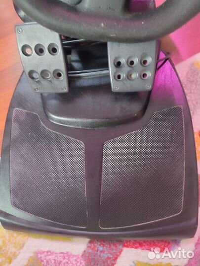 Игровой руль logitech momo racing с педалями