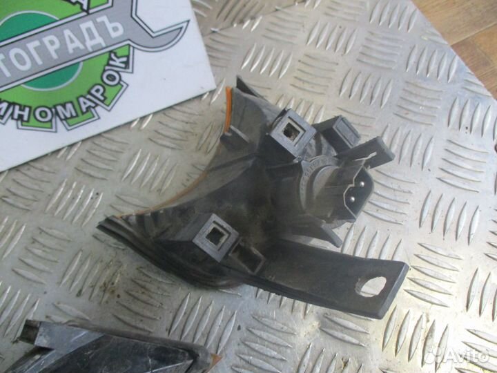 Указатель поворота правый Bmw 5 серия E34 оригинал