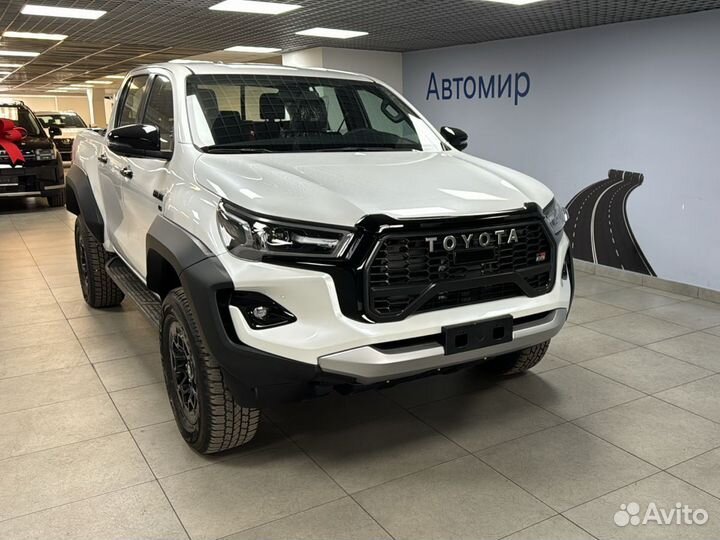 Toyota Hilux 4.0 AT, 2024