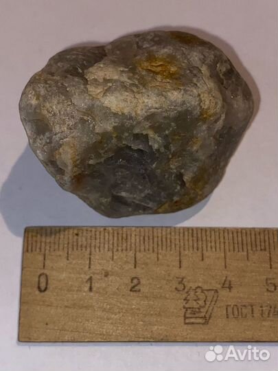 Кристалл кварца