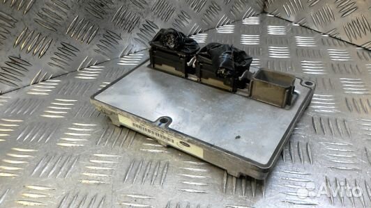 Блок управления двигателем ford focus 2 (93D08PF01
