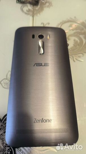 Телефон asus zenfon selfi