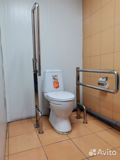 Поручень для унитаза на стойке