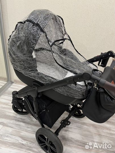 Коляска Verdi mocca 3 в 1 черная кожаная