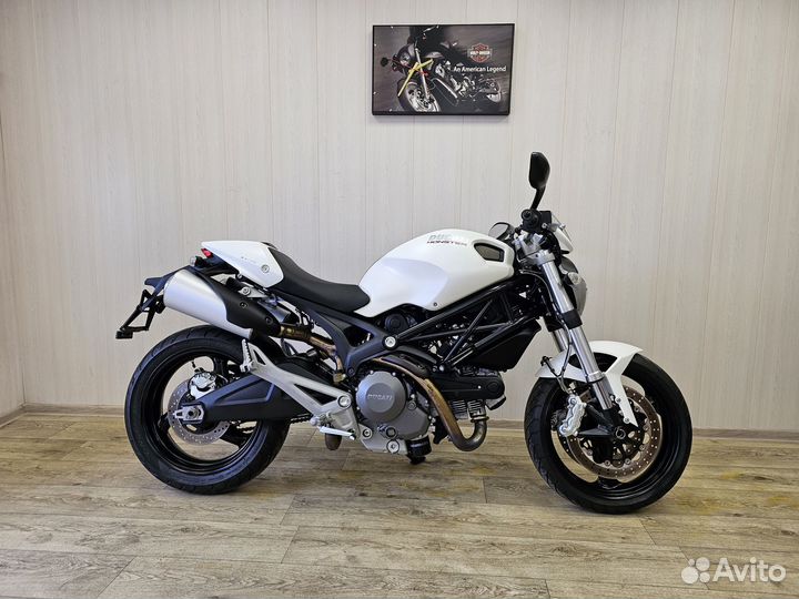 Ducati Monster 696 ABS 2011 10'850 км Из Европы