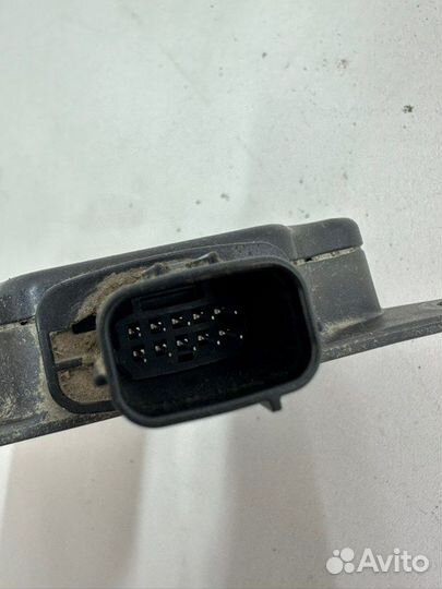 Блок слепых зон задний Toyota Camry V70/V75