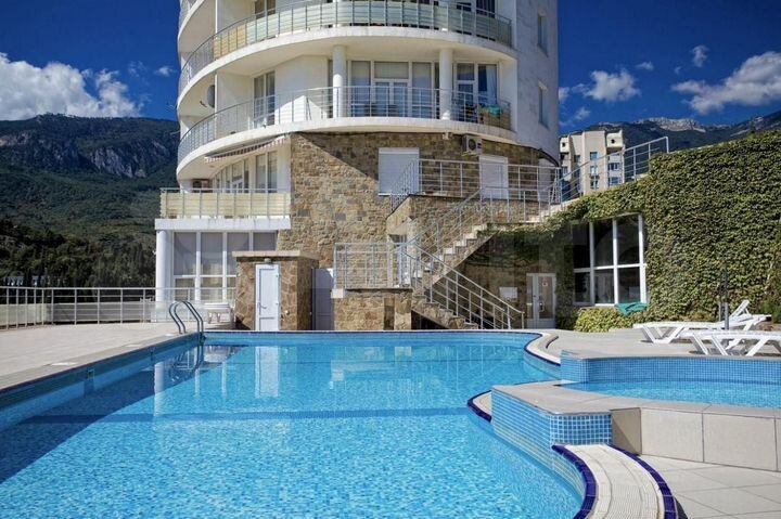 2-к. квартира, 92 м², 6/13 эт.