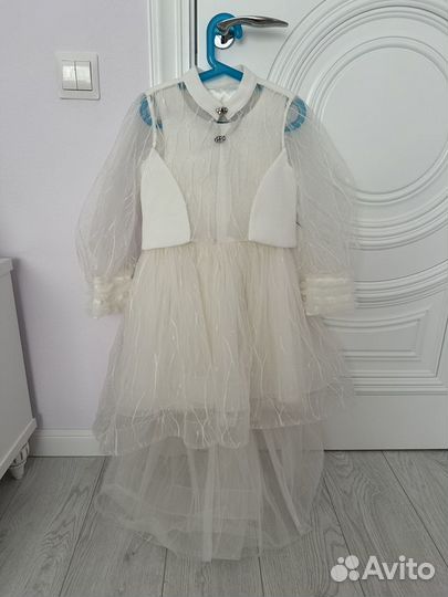 Продам нарядное платье для девочки 6-7 лет