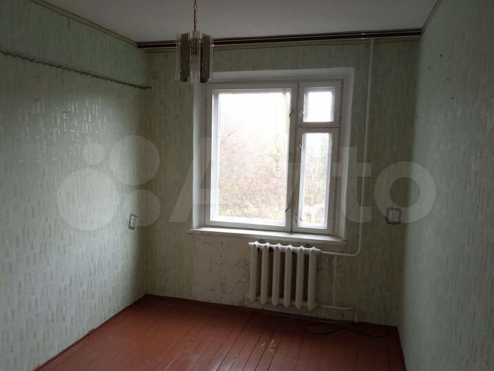 Комната 10,7 м² в 5-к., 2/5 эт.