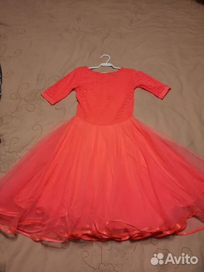 Рейтинговое платье в отличном состоянии, рост 140