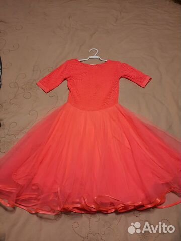 Рейтинговое платье в отличном состоянии, рост 140