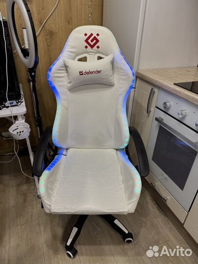 Компьютерное кресло defender