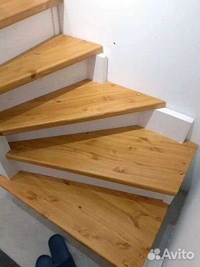 Металлокаркас лестницы