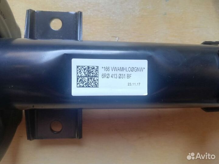 Стойка передняя VAG