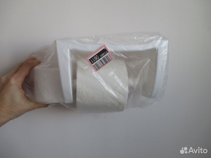 Полочка пластик в туалет Новая