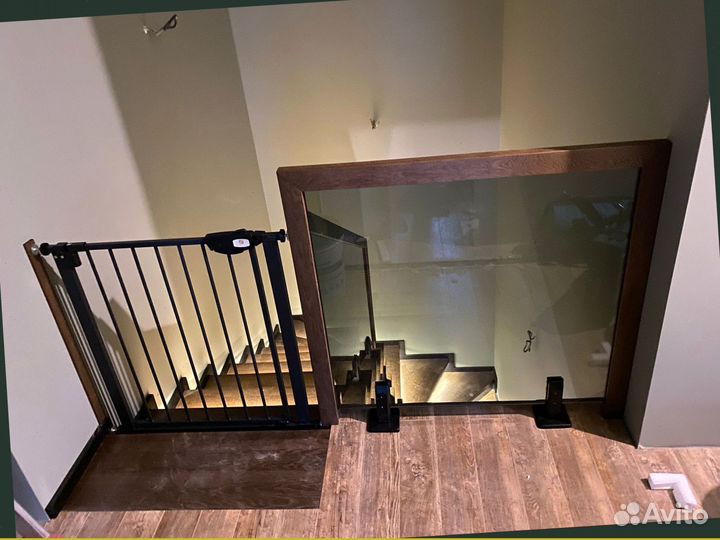 Облицовка лестницы деревом