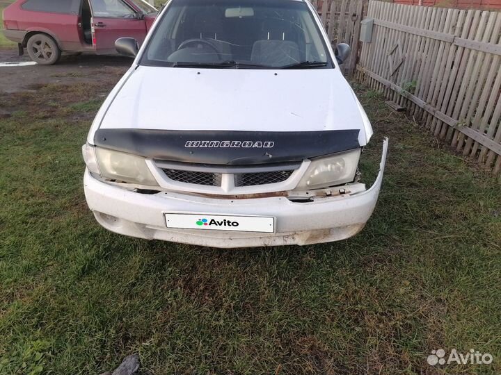 Nissan Wingroad 1.5 AT, 2000, битый, 450 000 км