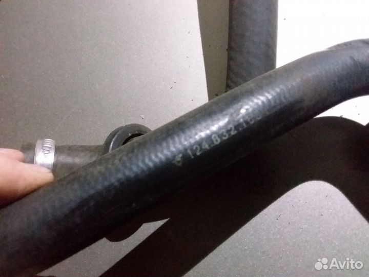 Патрубки отопителя Мерседес W124