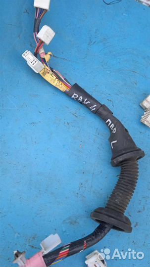 Проводка (коса) передней левой двери Toyota RAV 4