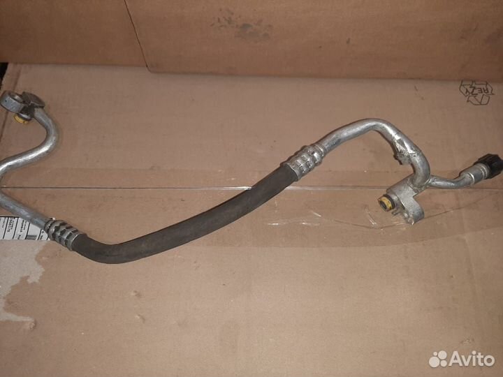 Трубка кондиционера на BMW F01 F02 бмв Ф01 Ф02