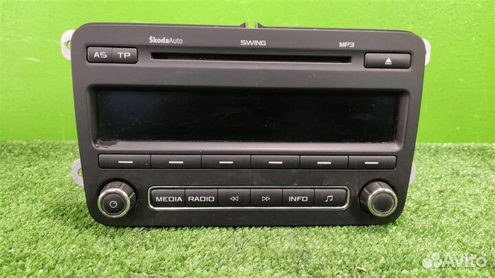 Магнитола Skoda Fabia 5J 2010