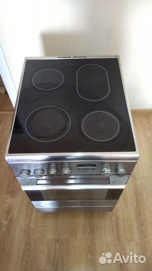 Электрическая плита с духовкой Electrolux